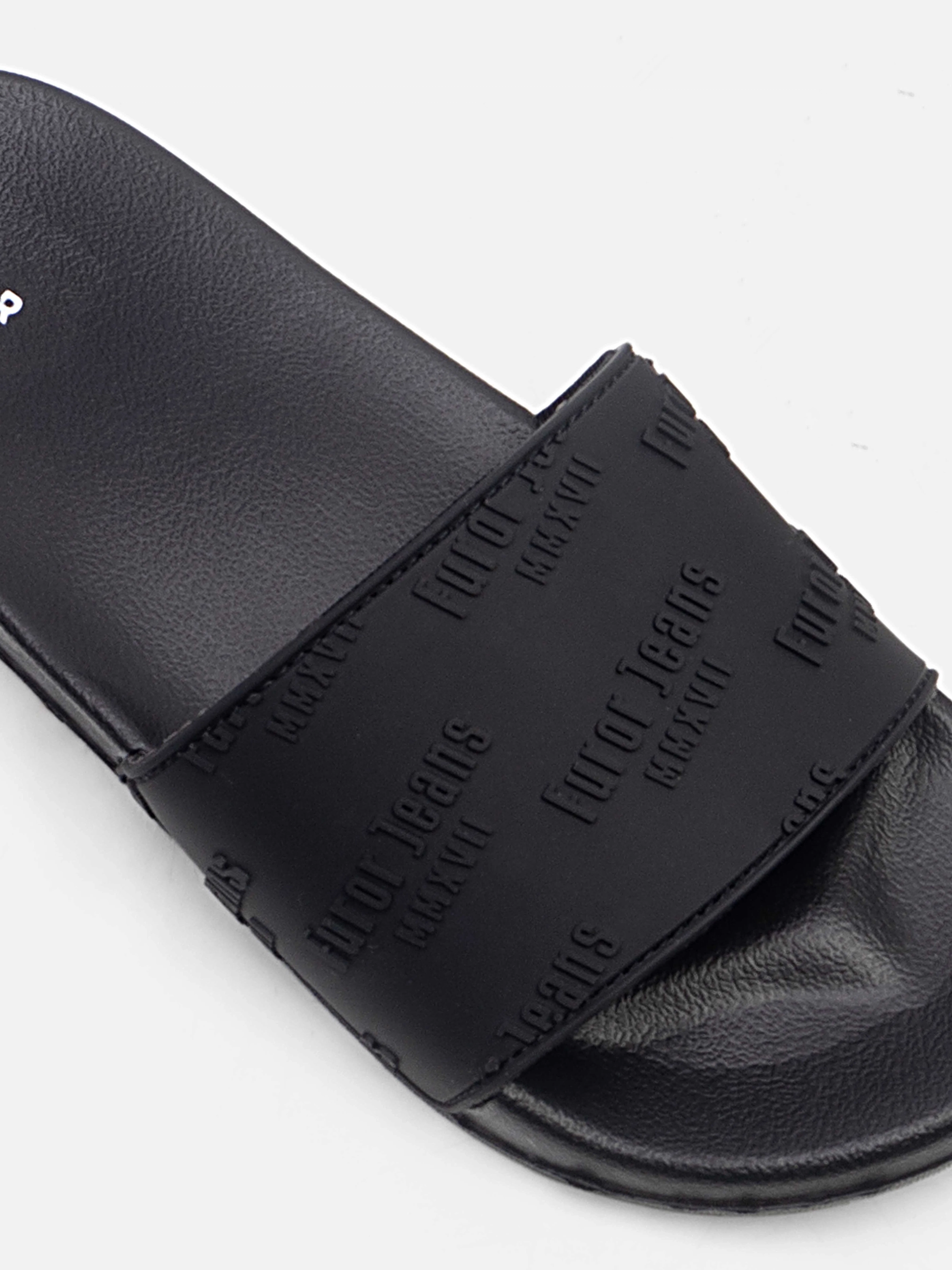 FJ Signature Slides - FAMSD5-043