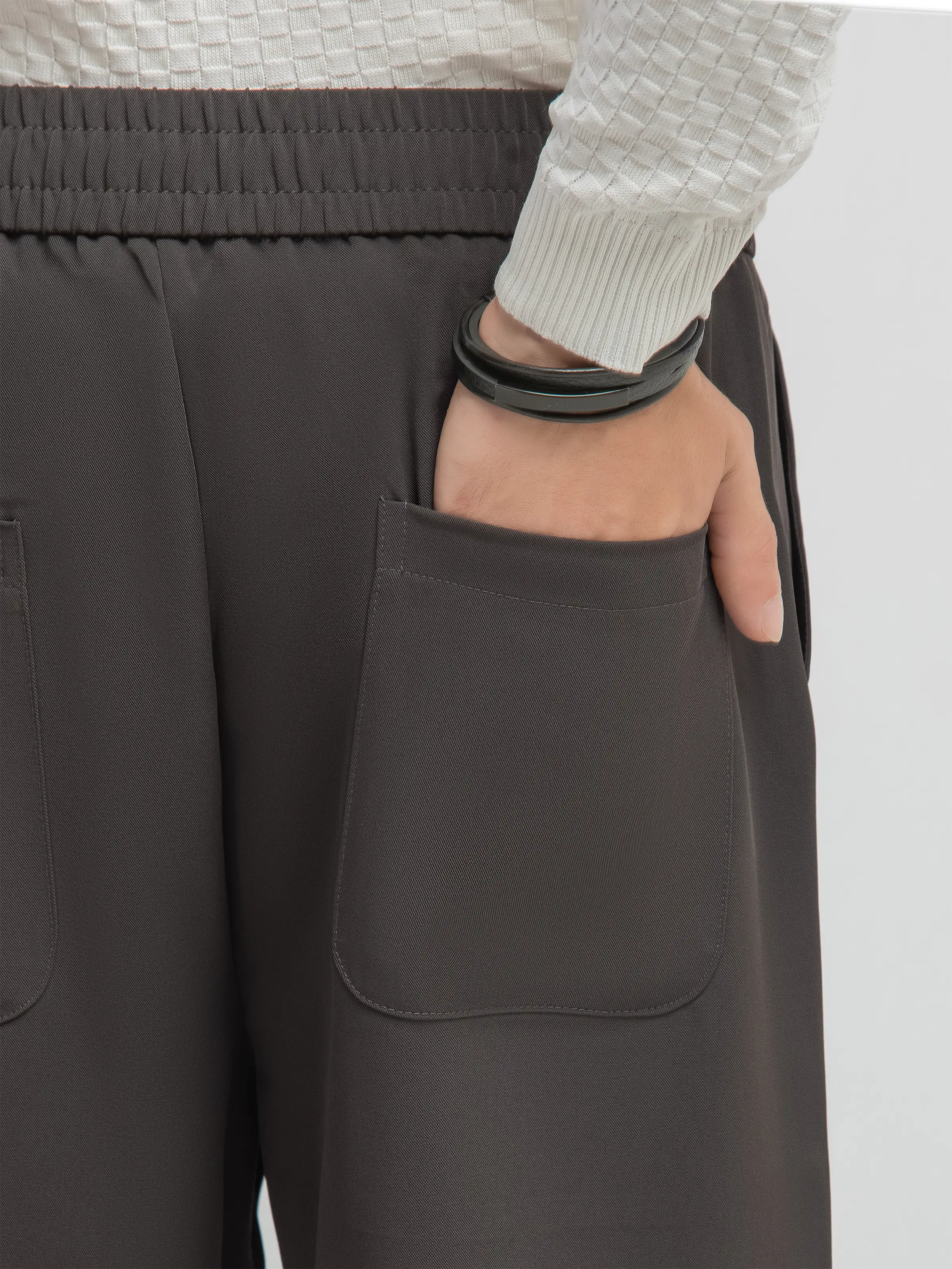 Slim Fit Pleated Trousers - FMBTK5-024